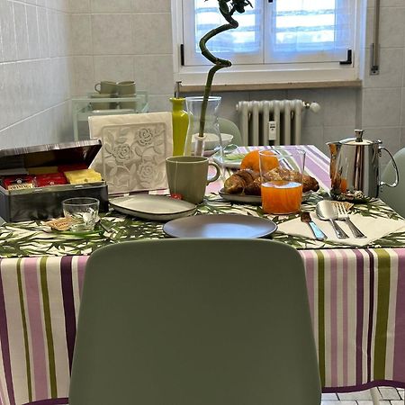 Mycosmostudio Pero Buitenkant foto